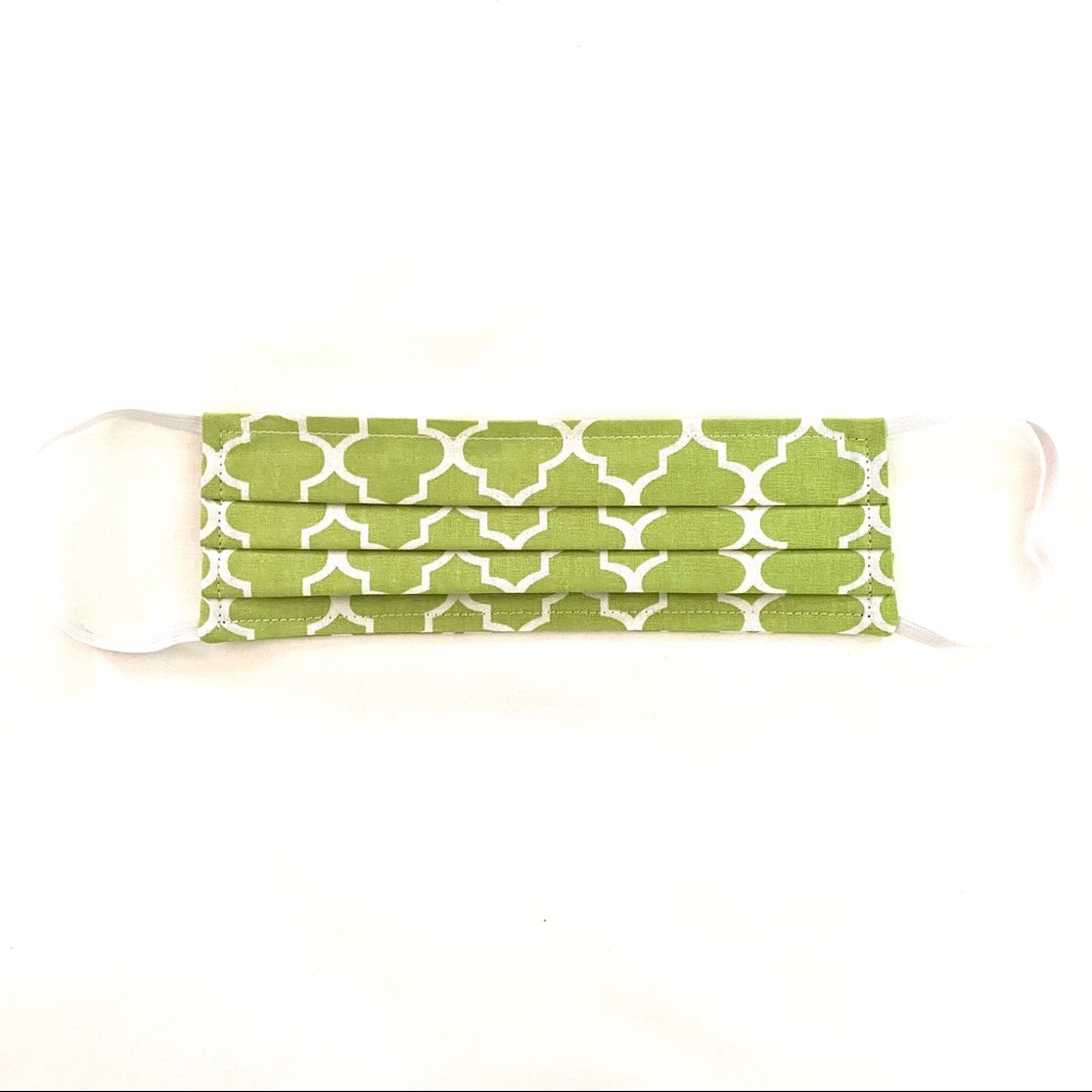 💎 4/$20: Adult Face Mask Green Print